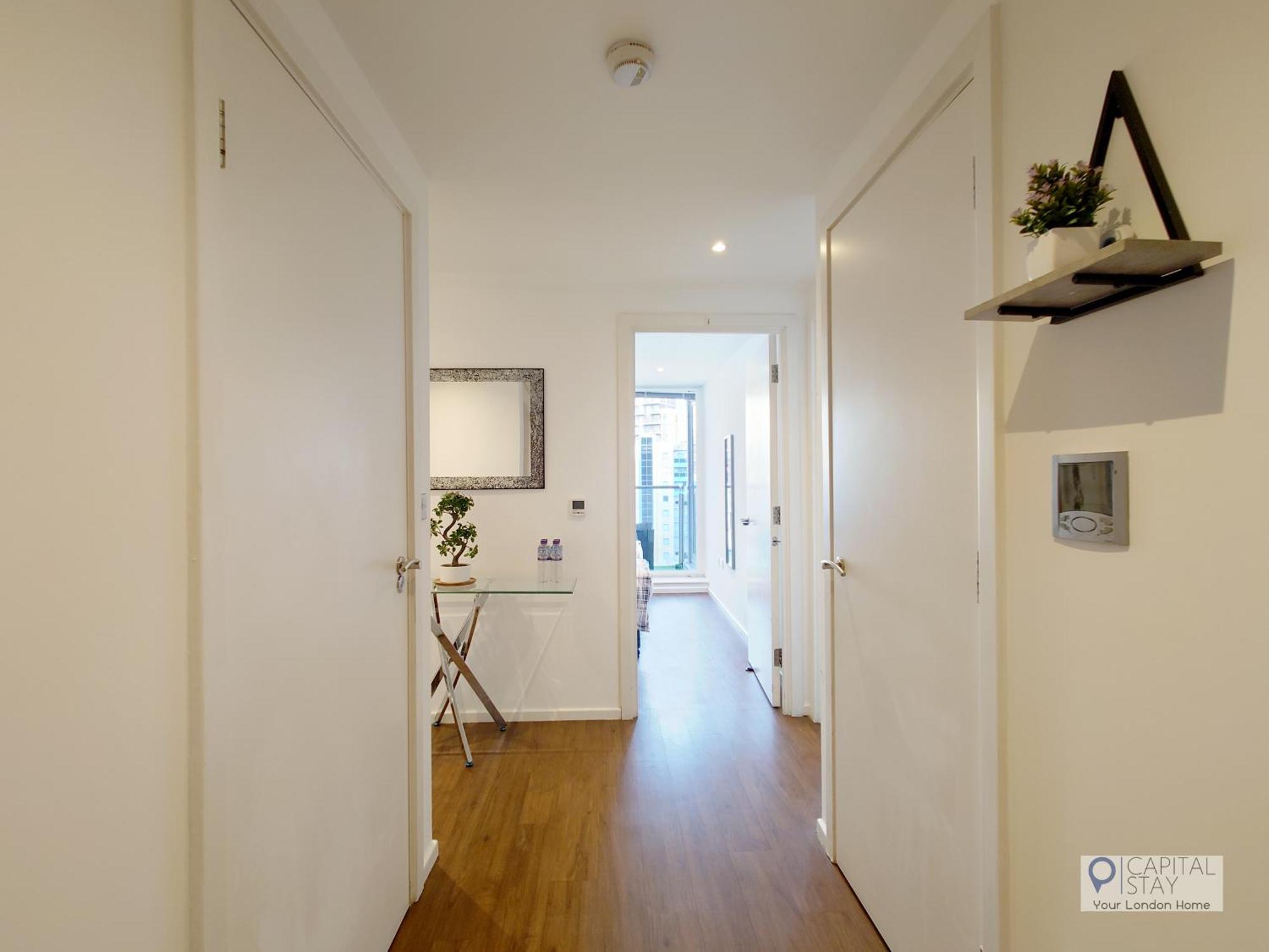 Deluxe Two Bed By Excel & O2 Appartement Londres