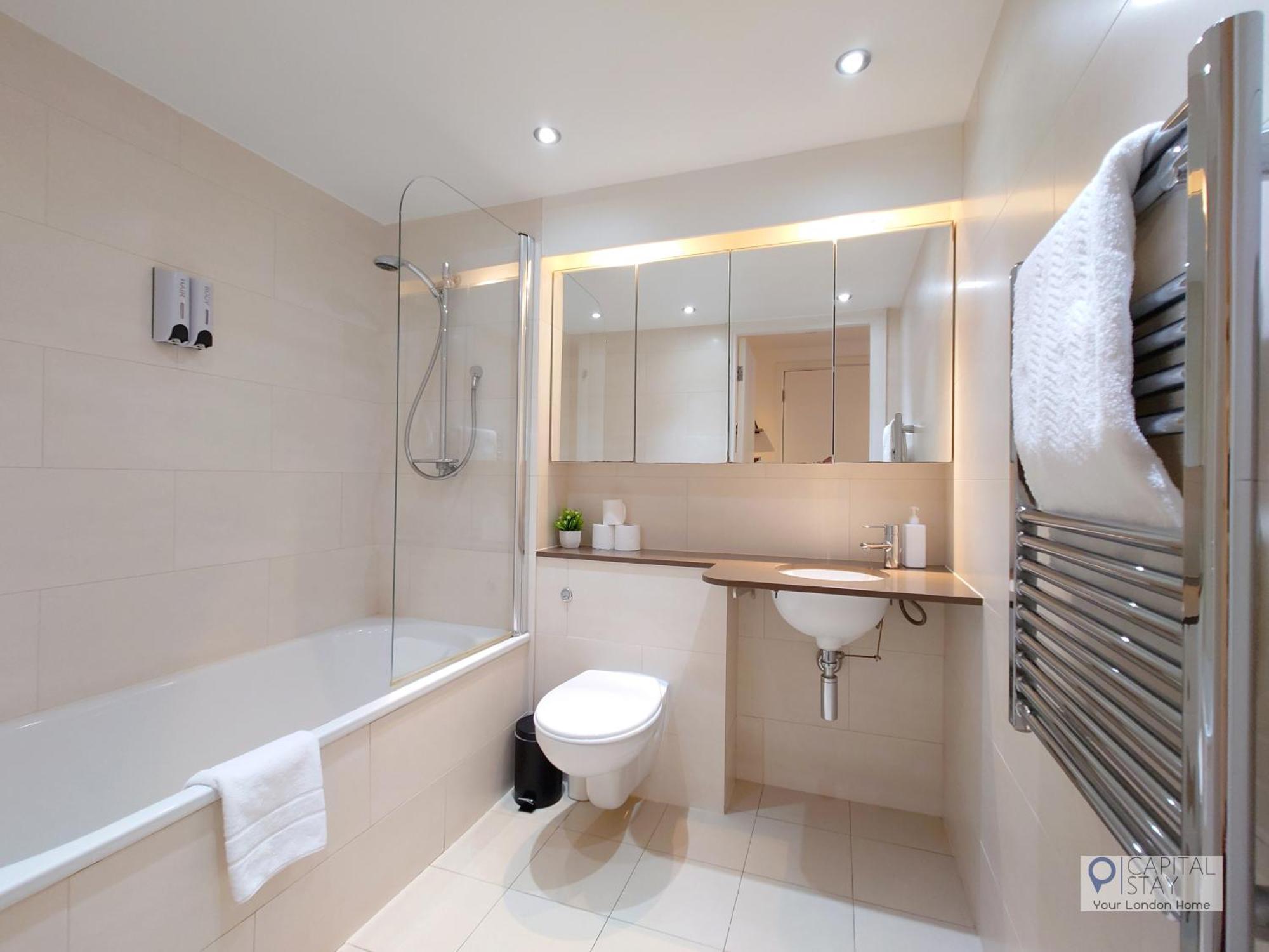 Deluxe Two Bed By Excel & O2 Appartement Londres