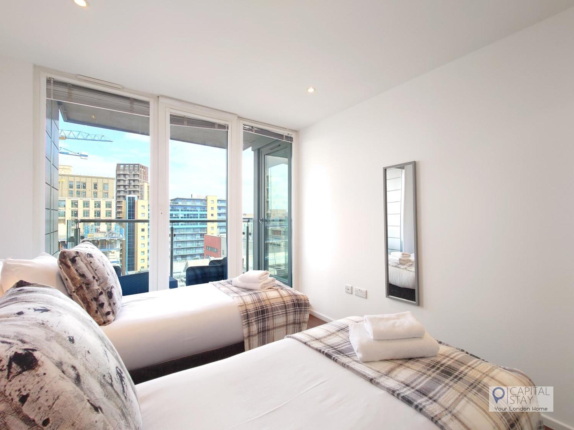 Deluxe Two Bed By Excel & O2 Appartement Londres